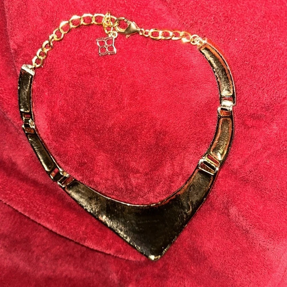 BCBG MaxAzria Vintage Glam Retro Curved Enamel Black  Gold Statement Necklace - Picture 5 of 14